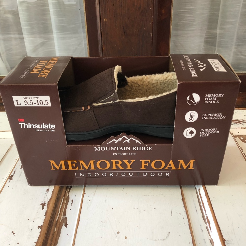 Memory Foam Mountain Ridge Shoe New In Box